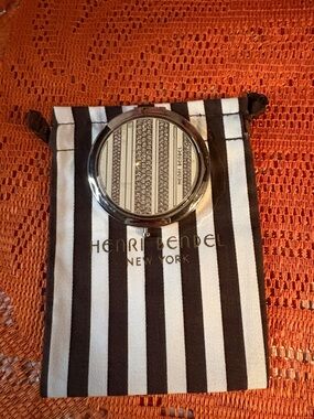Henri Bendel Silver and Cream Crystal-Striped Compact Mirror with dusty NWT
